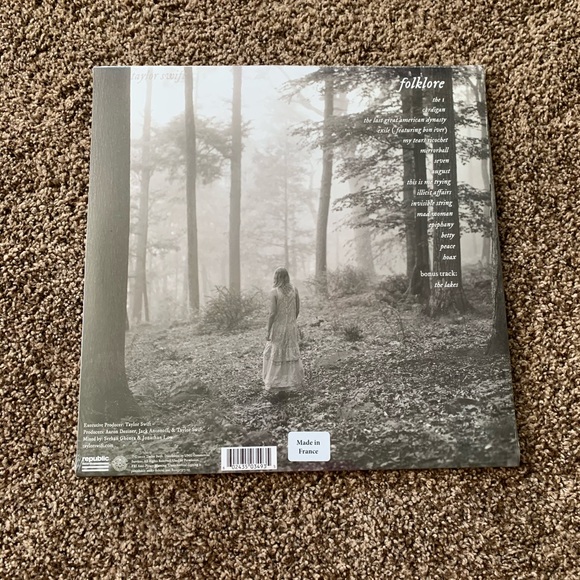 NEW Taylor Swift Folklore Vinyl - Picture 3 of 5